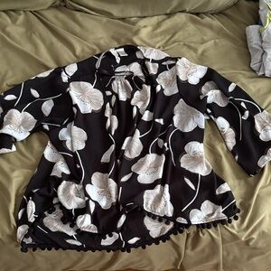 Mimi Chica Black and White Floral Blouse